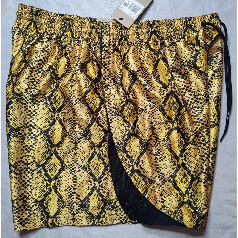 NIKE FLY Women 2XL Vivid Sulfur DRI-FIT Loose Snake Print Basketball Shorts NEW‎